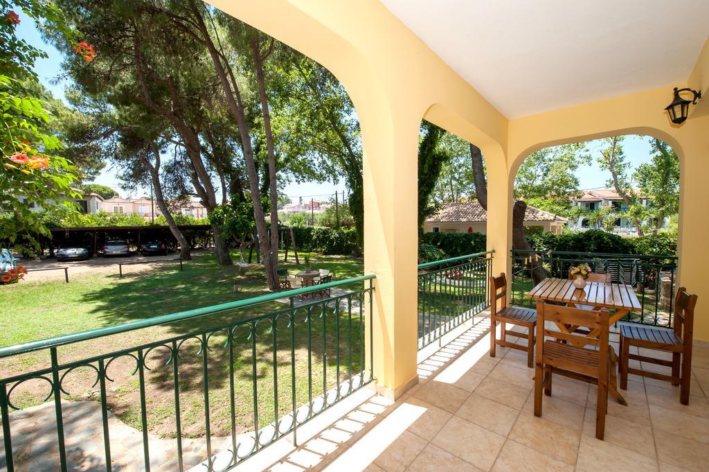טסיליבי Zarkadis Beach Apartments מראה חיצוני תמונה