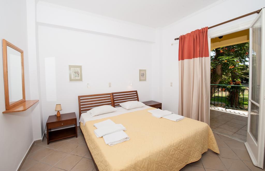 טסיליבי Zarkadis Beach Apartments חדר תמונה