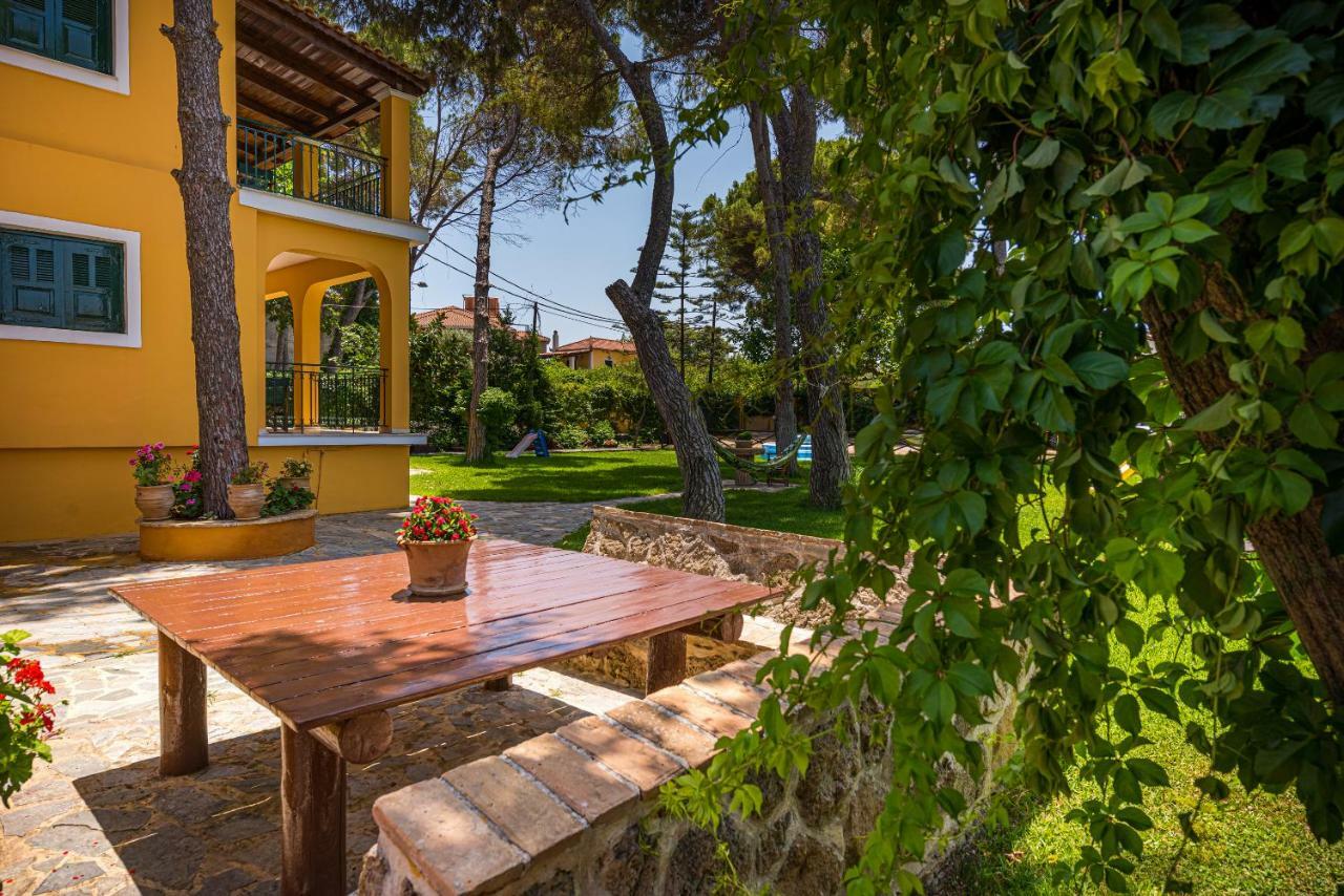 טסיליבי Zarkadis Beach Apartments מראה חיצוני תמונה